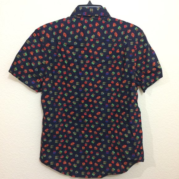 Penguin Christmas Gifts Presents Holiday Shirt NWT - Picture 8 of 11